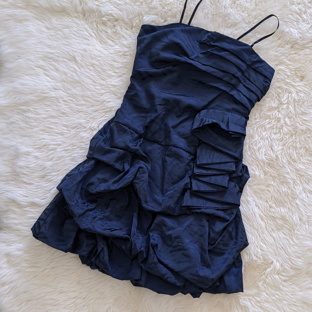Zebra strapless ruffle detail dress